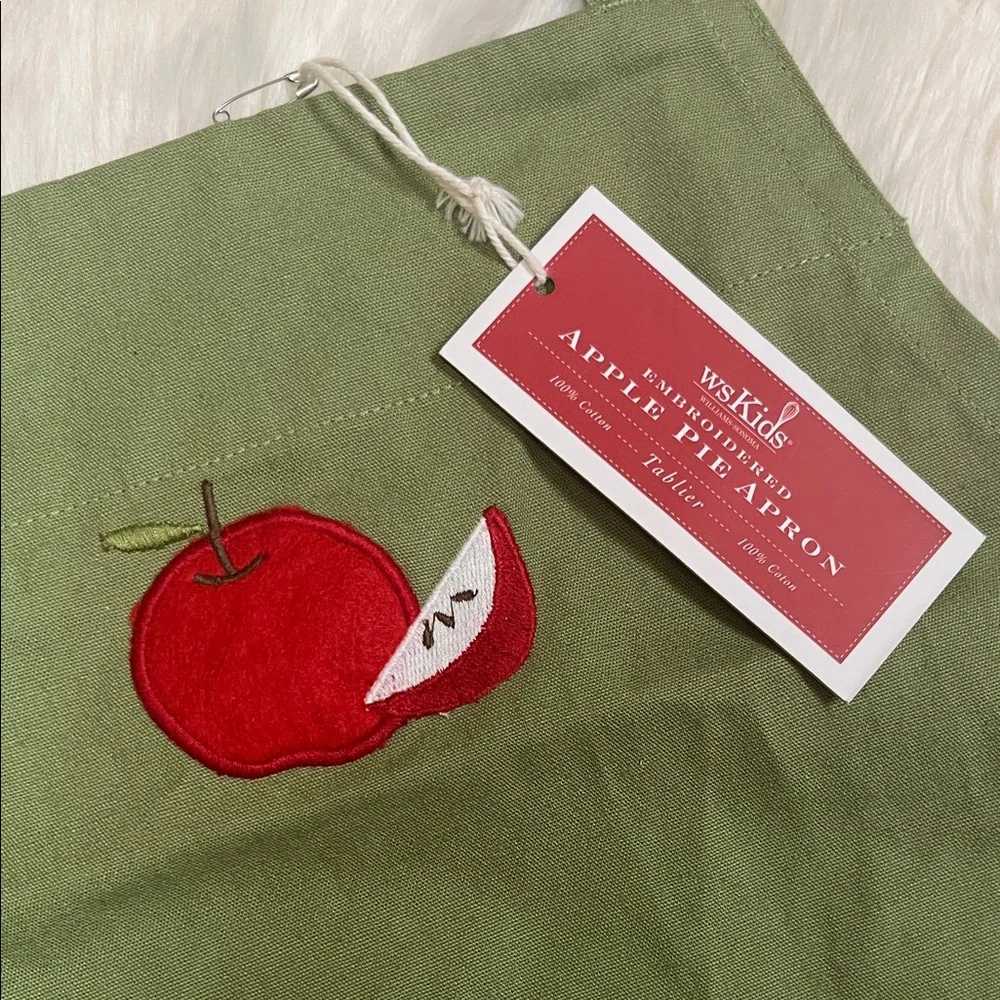 🆕 Williams-Sonoma WSKids Apple Pie Apron Green with Kitchen Motifs 🍎